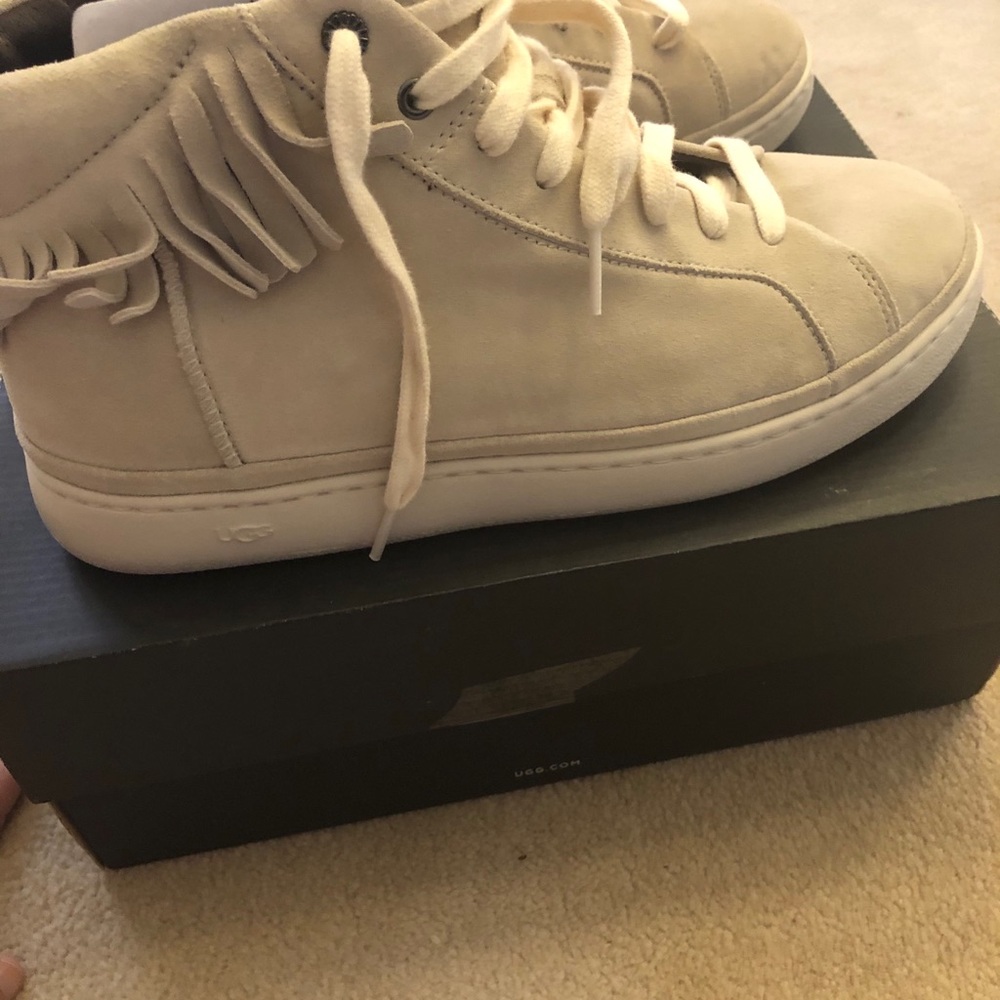 BNIB UGG men’s suede Cali Fringe Brekan sneakers SZ 9! - Picture 4 of 7